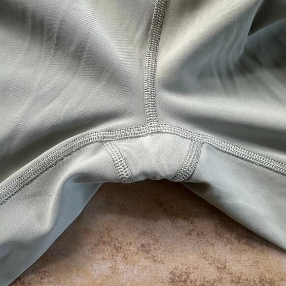 Lululemon Wunder Under High-Rise Leggings 28" Luxtreme Sea Moss Green Size 4 - Picture 4 of 9